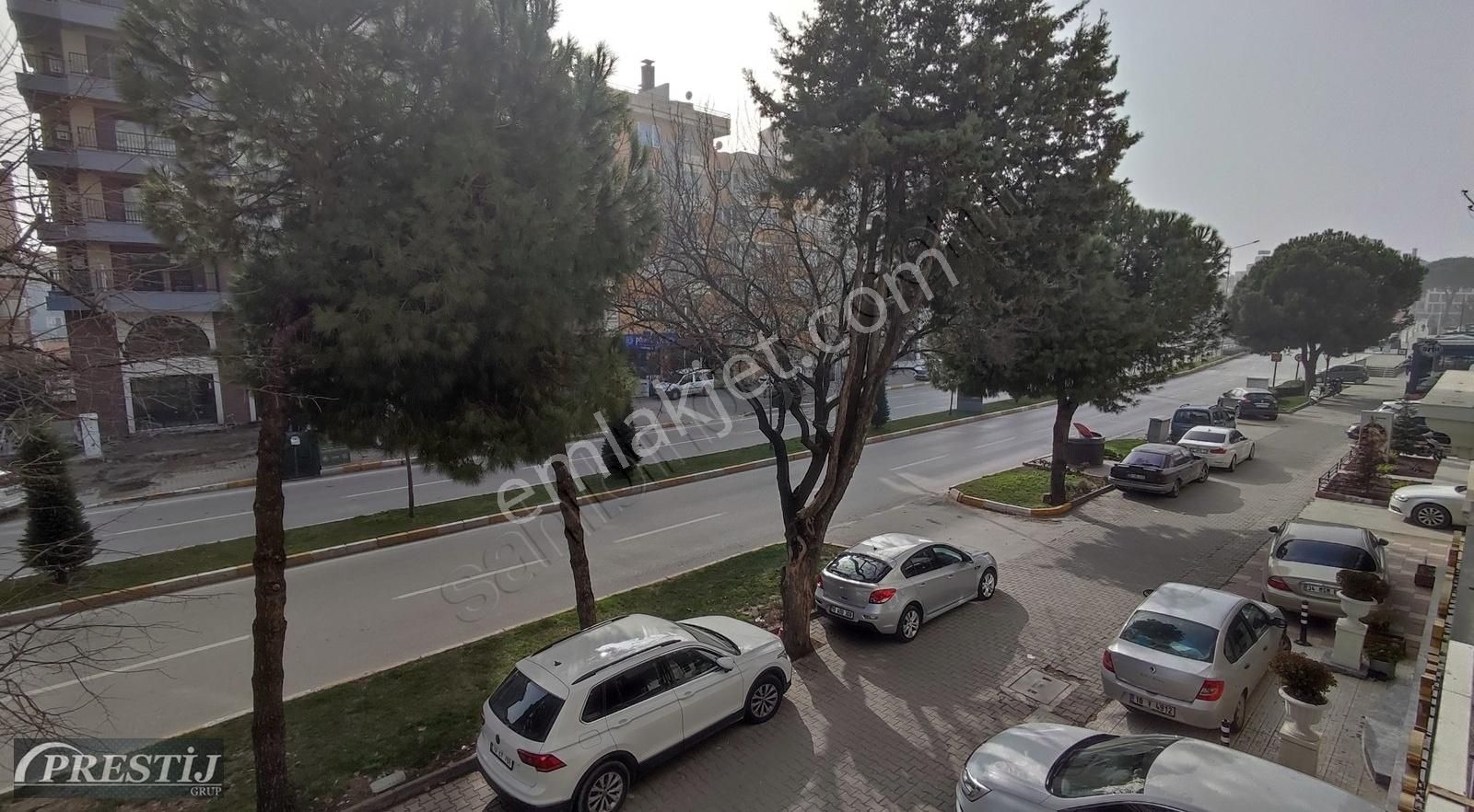 Balıkesir Karesi Kiralık Apartman Dairesi Balıkesir Bandırma Caddesi Üstünde 160 M2 İşyeri