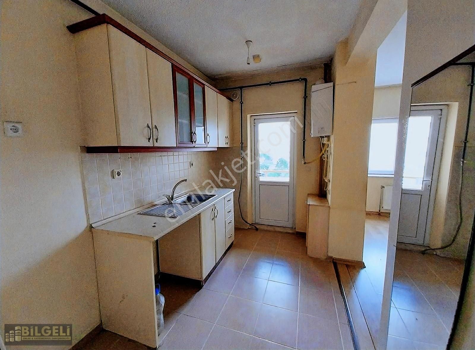 Şehzadeler Adnan Menderes Kiralık Daire Toki 3 Konutlarında 2+1 85 M2 Arakat Kiralık Daire