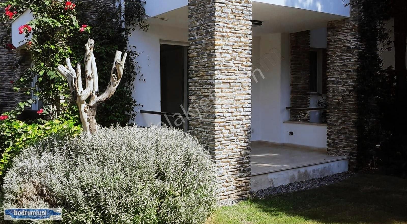 Bodrum Ortakent Acıbadem Ted Yakını Ferah 3+1 Bahçe Katı