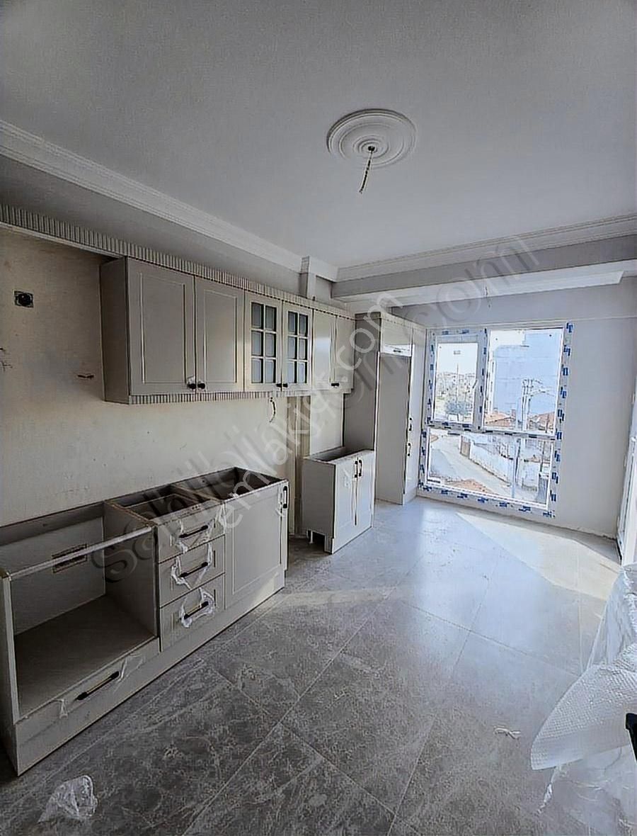 Efendi Mah. Nur Cami Karşısı Satılık Ara Kat Daire - Görsel 10