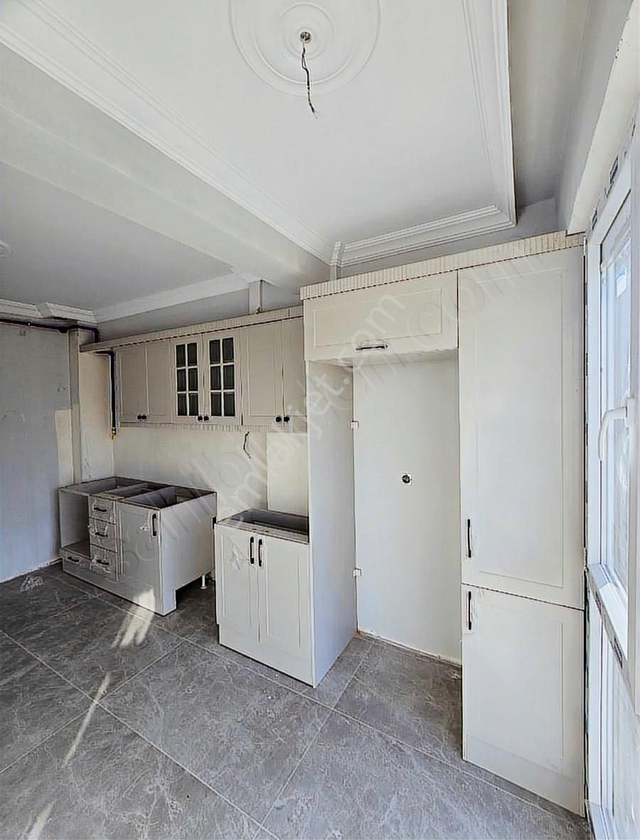 Efendi Mah. Nur Cami Karşısı Satılık Ara Kat Daire - Görsel 7