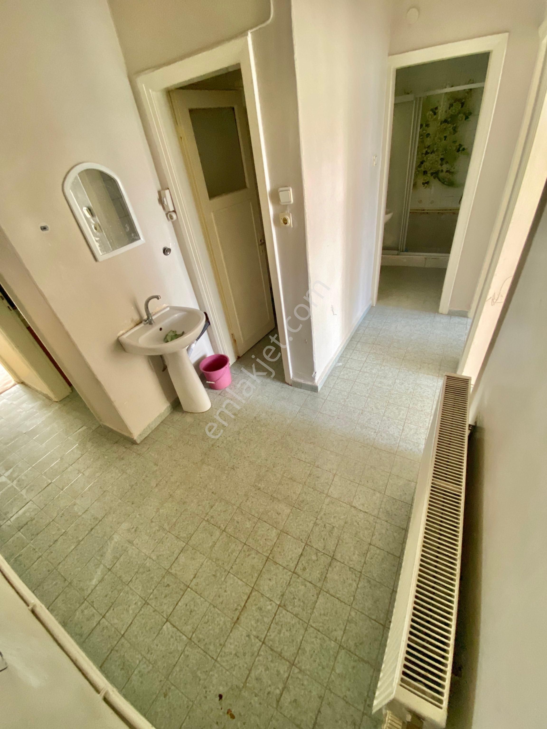 Acil Boş Satılık Daire Seyyid Ömer 90 M2 2+1 3. Ara Kat Açıklamayı Oku - Görsel 13