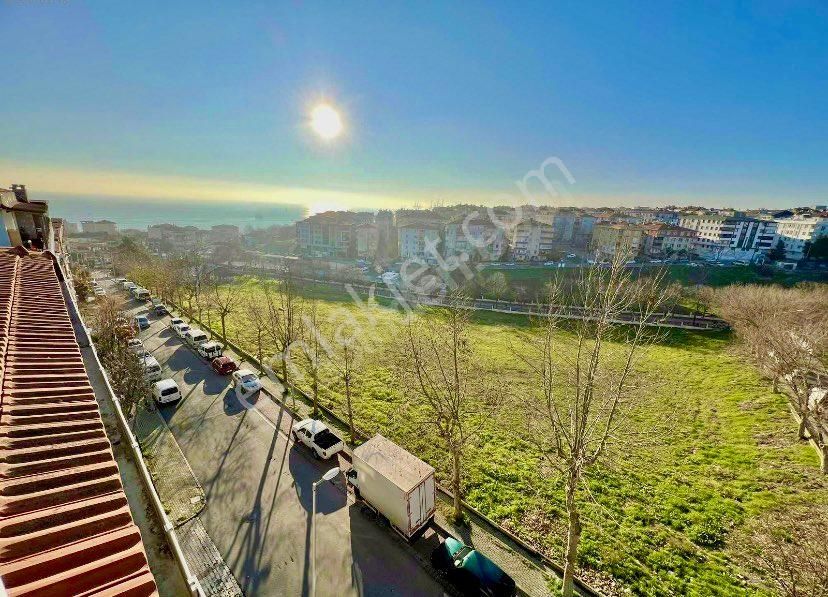 Avcılar Ambarlı Satılık Daire Manzaralı 5+2 Yeni Bina 250m2 Otoparklı Asansörlü Süper Acil Satılık Dunlex