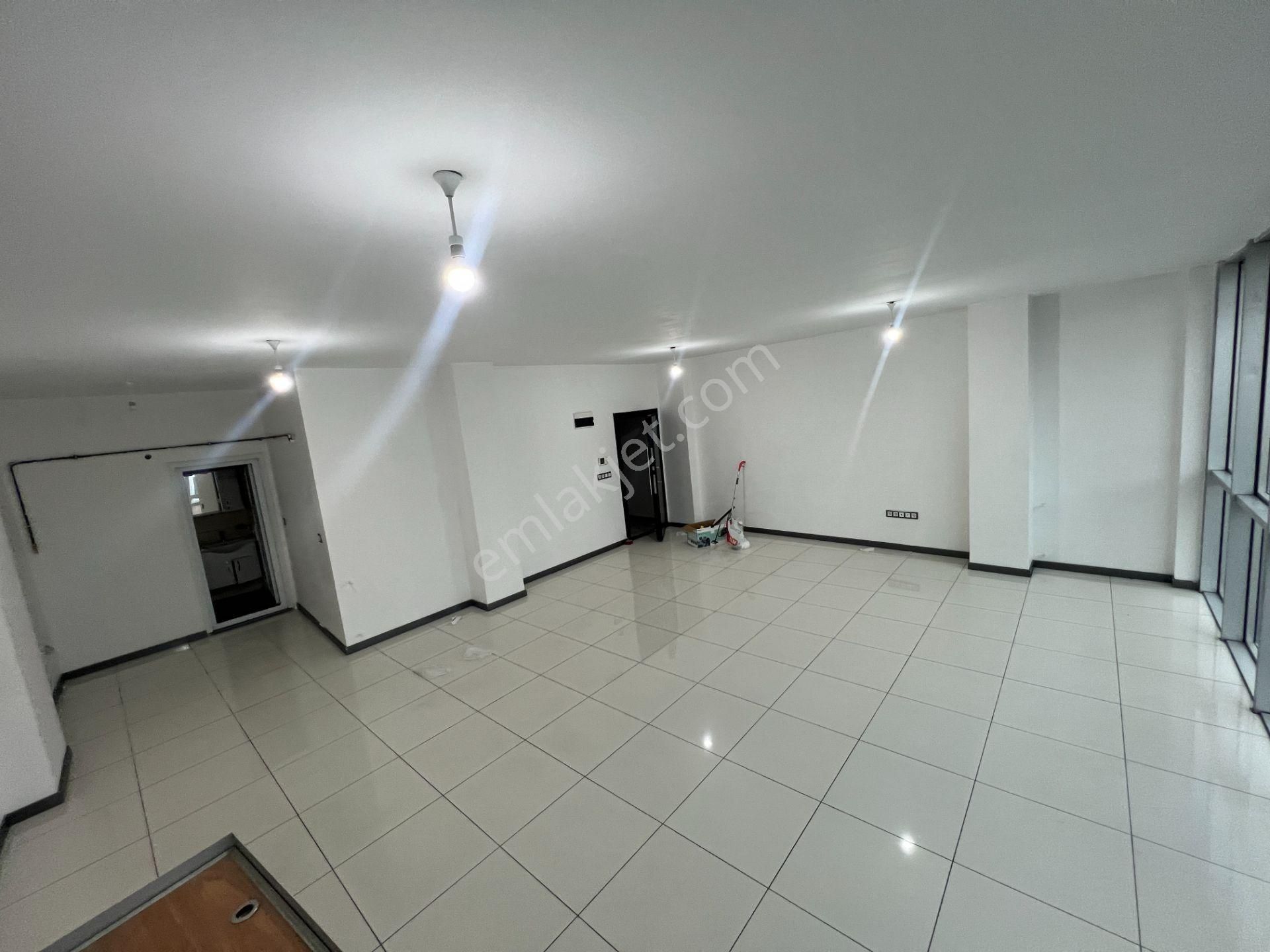 Mahmutbey'de 498 M² Komple Kiralık Bina İş Merkezi - Görsel 9