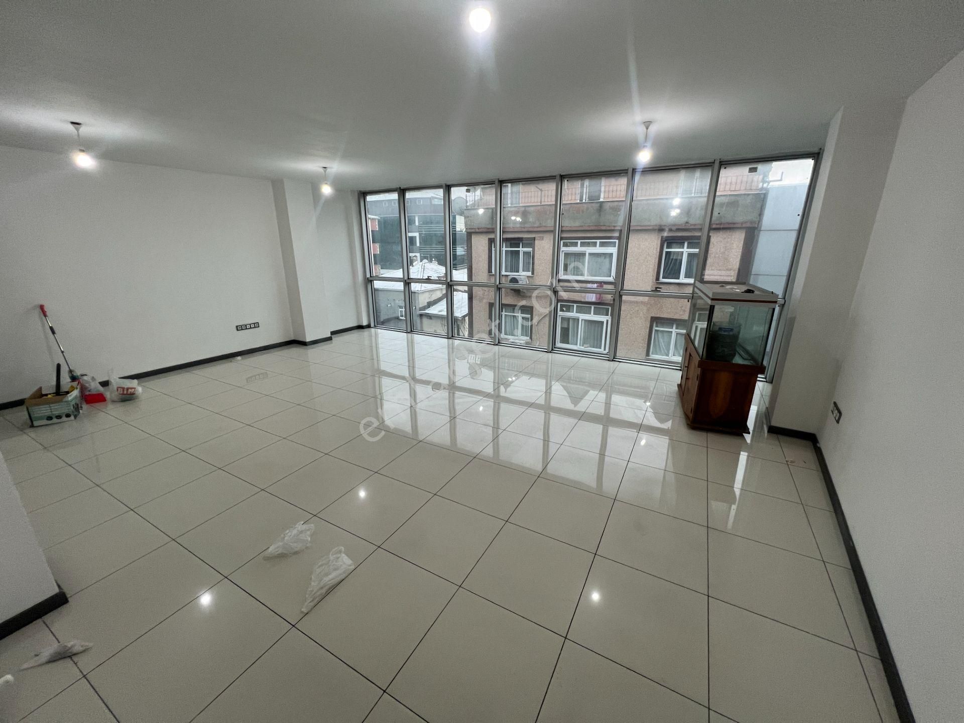 Mahmutbey'de 498 M² Komple Kiralık Bina İş Merkezi - Görsel 8