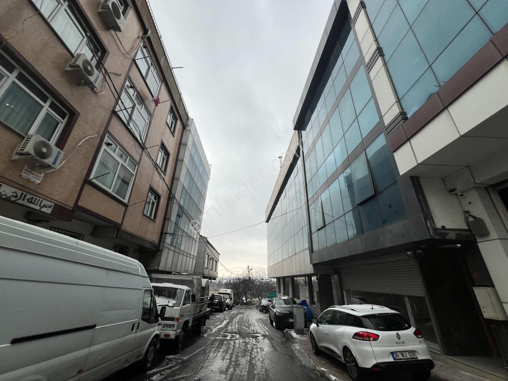 Mahmutbey'de 498 M² Komple Kiralık Bina İş Merkezi - Görsel 2