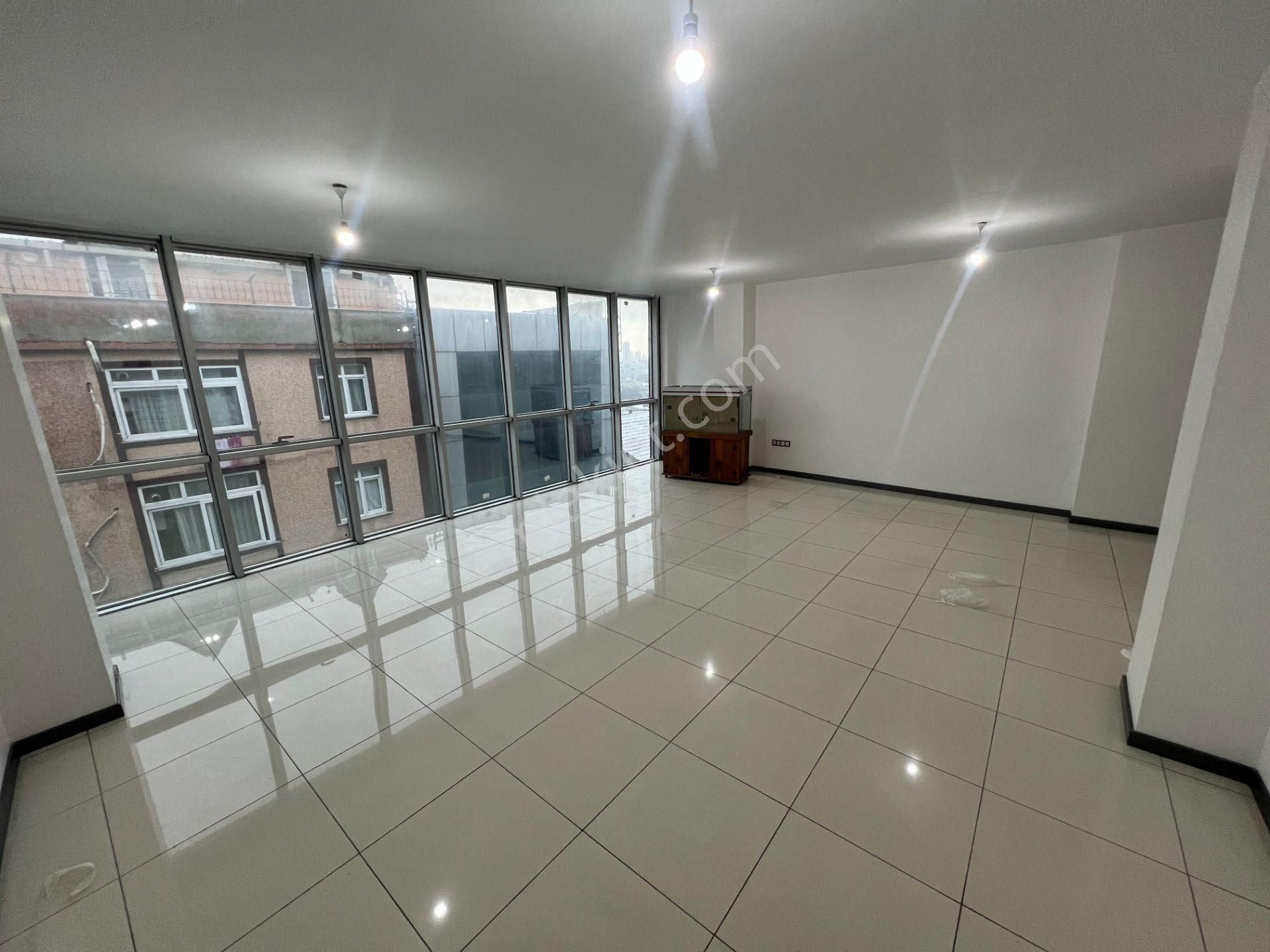 Mahmutbey'de 498 M² Komple Kiralık Bina İş Merkezi - Görsel 7