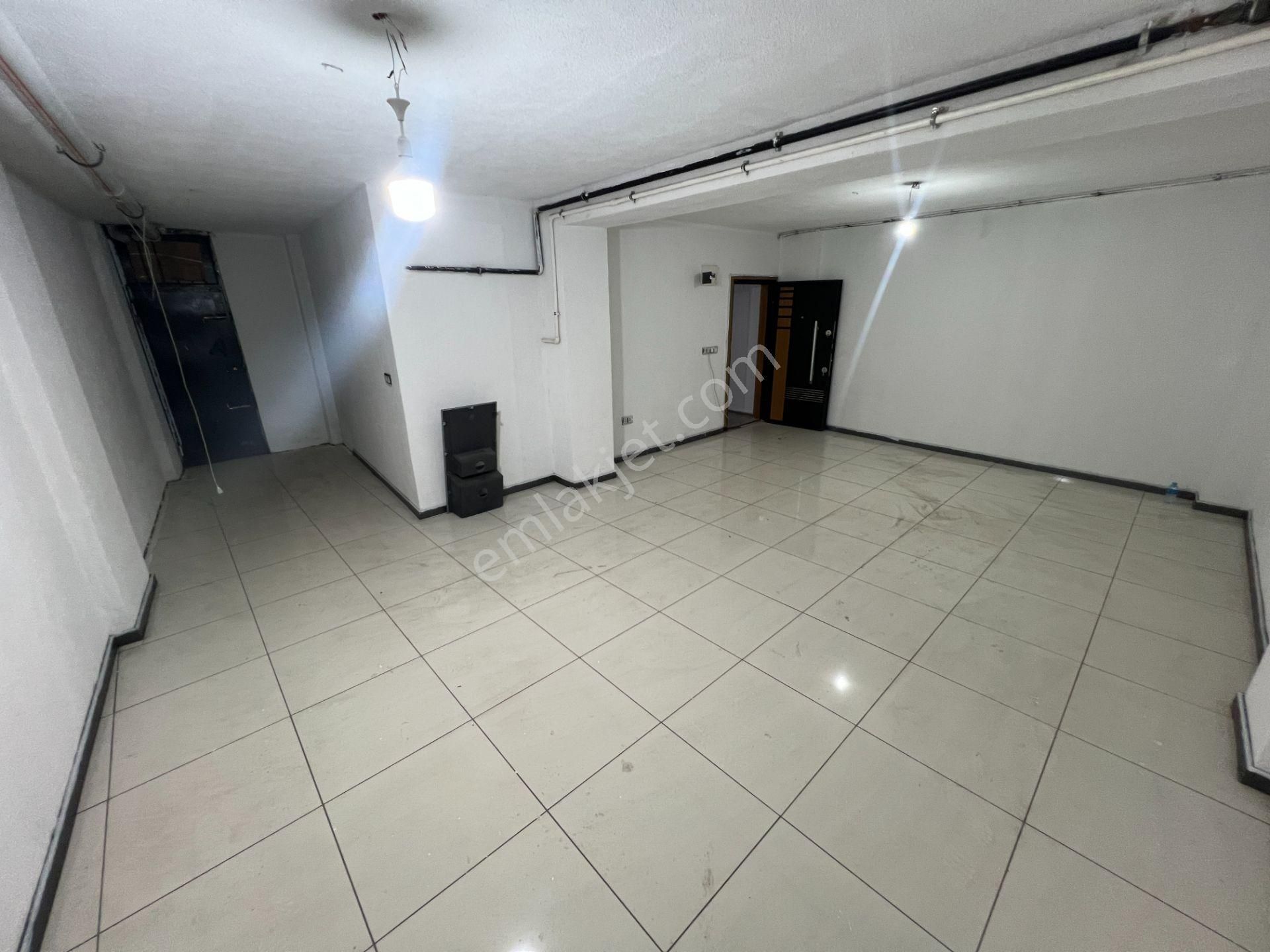 Mahmutbey'de 498 M² Komple Kiralık Bina İş Merkezi - Görsel 13