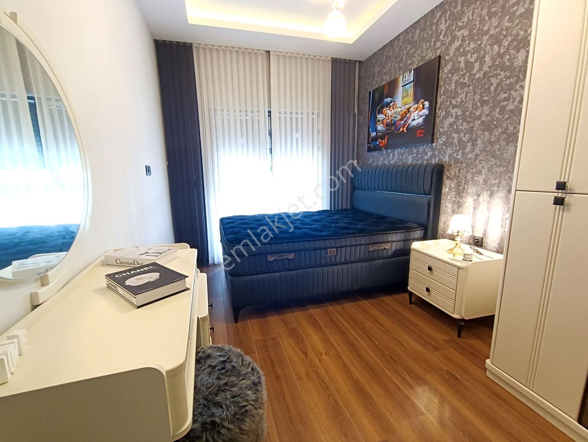 Kuşadası’nda Havuzlu Sitede 2+1 Daire… - Görsel 9