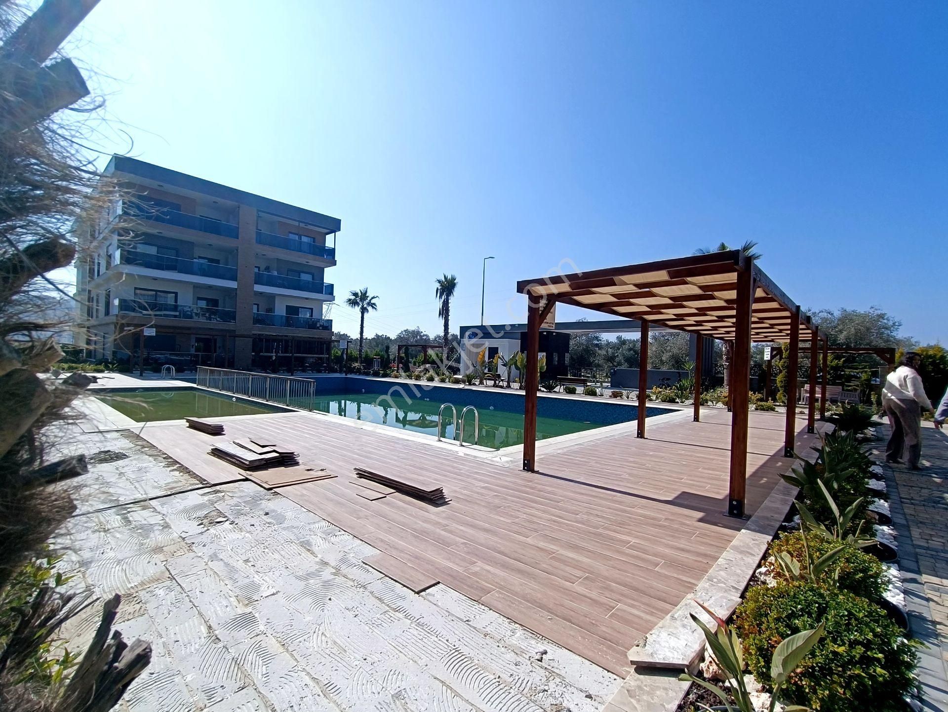 Kuşadası’nda Özel Havuzlu, Kapalı Otoparklı Sitede 3+1 Daire… - Görsel 19