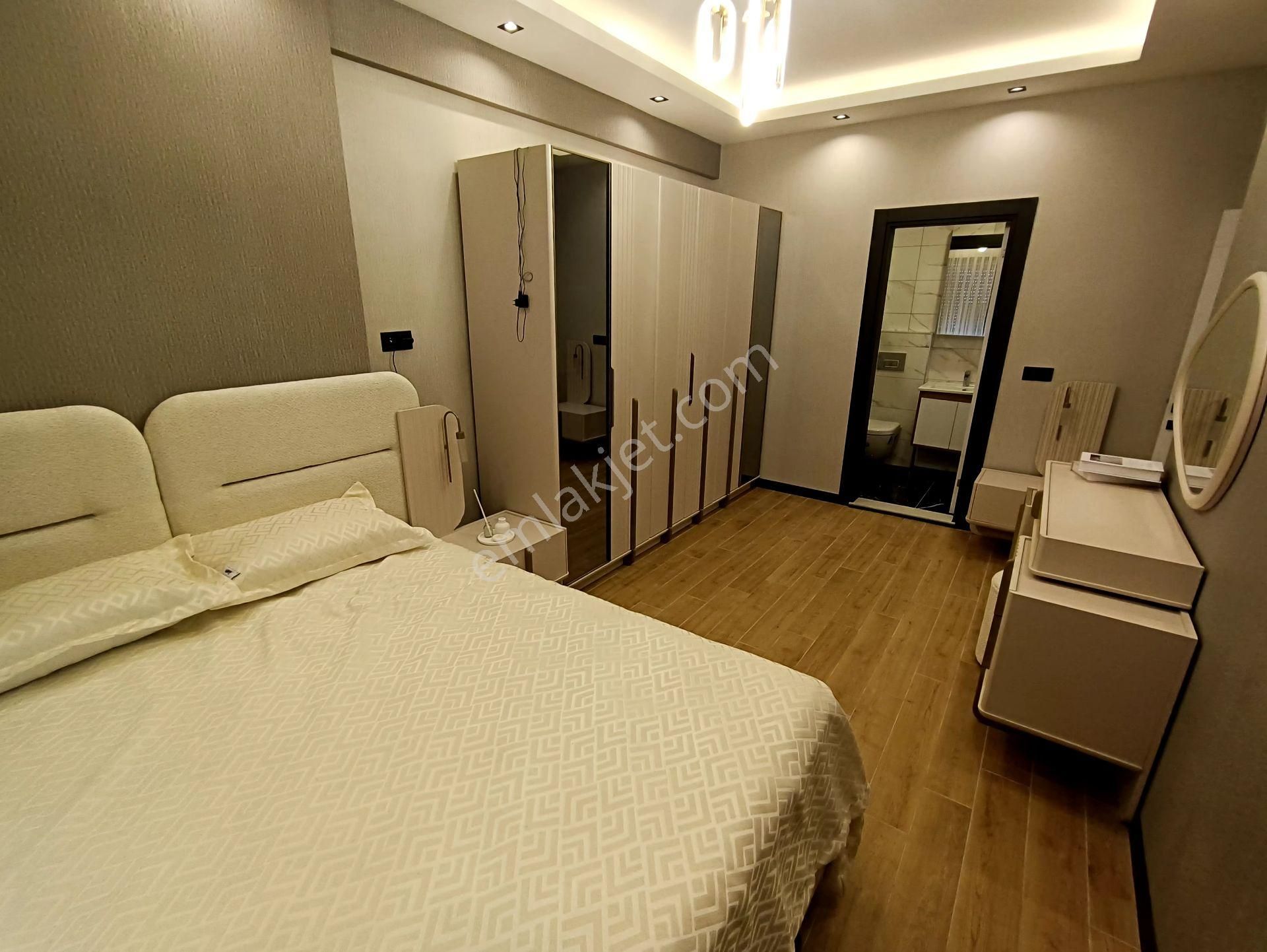 Kuşadası’nda Özel Havuzlu, Kapalı Otoparklı Sitede 3+1 Daire… - Görsel 9