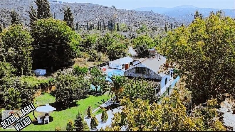 Gemlik Büyükkumla Satılık Villa Kumlada 1350m2 Üzerine Kurulu Havuzlu Korunaklı Özel Yapım Villa