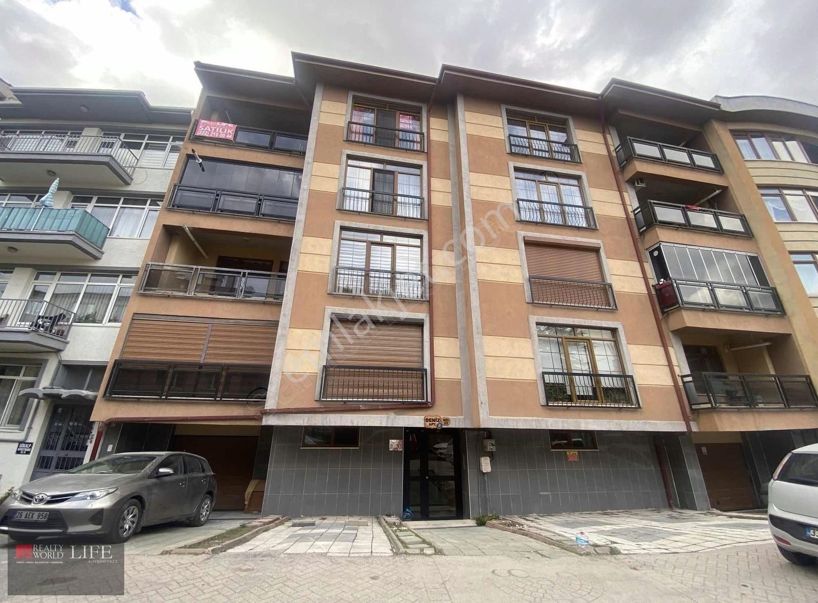 Odunpazarı Vişnelik Satılık Daire Rwlıfe// Vişnelik Mah.öğretmen Evi Yanı 4+1 Dublex Satılık Daire