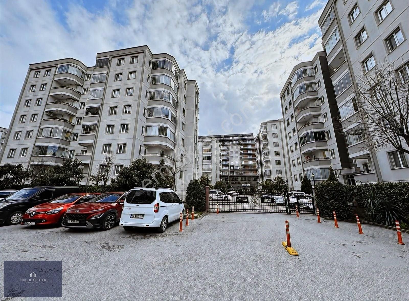 Nilüfer Altınşehir Kiralık Daire Magna Dan Atk Bulvarına Cephe Acarsoy Sitesinde 3+1 Arakat Daire