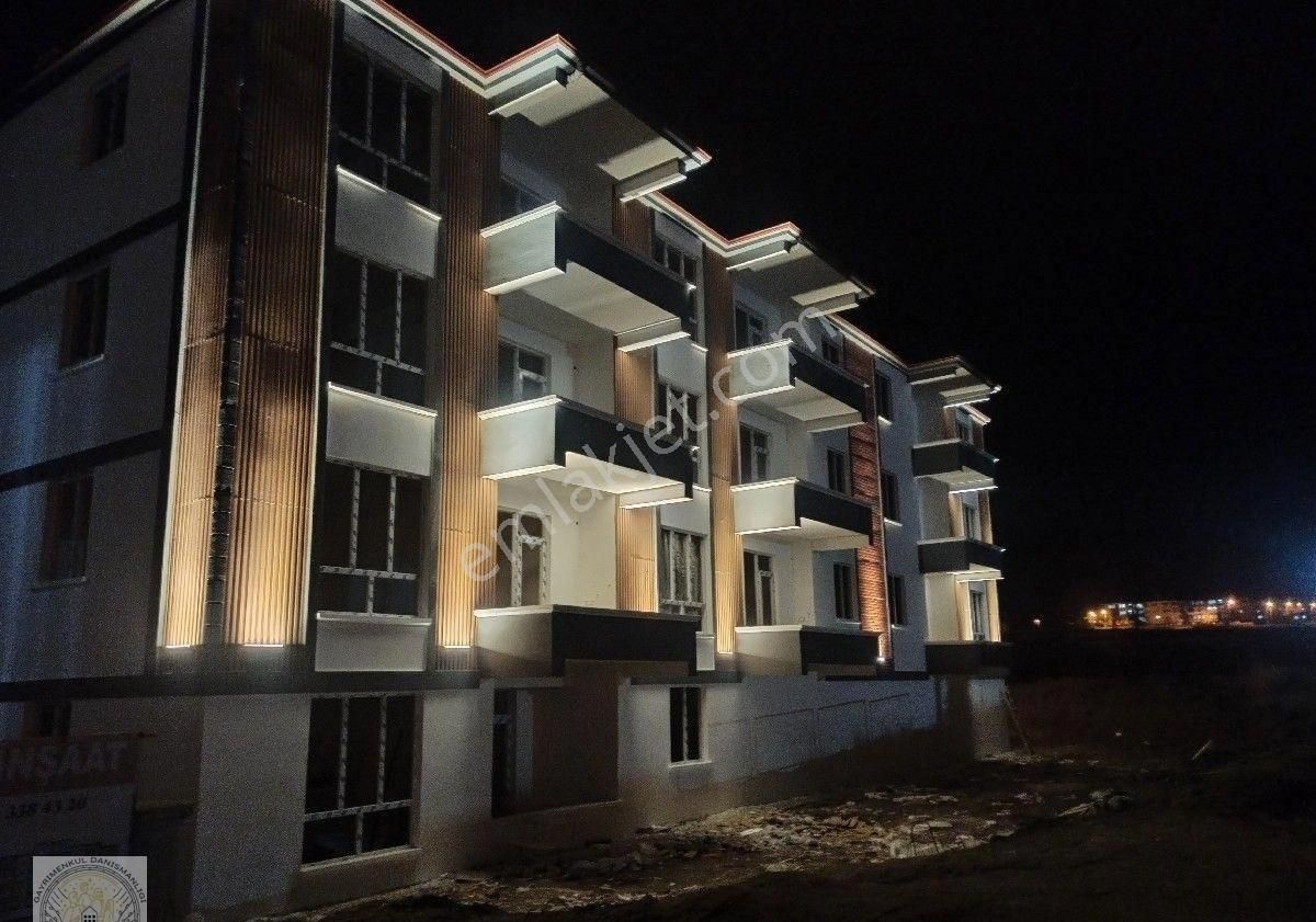 Merzifon Yeni Satılık Daire Yuvam Emlaktan Yunus Emre Mah 2+1 120 M2 Satılık Daireler