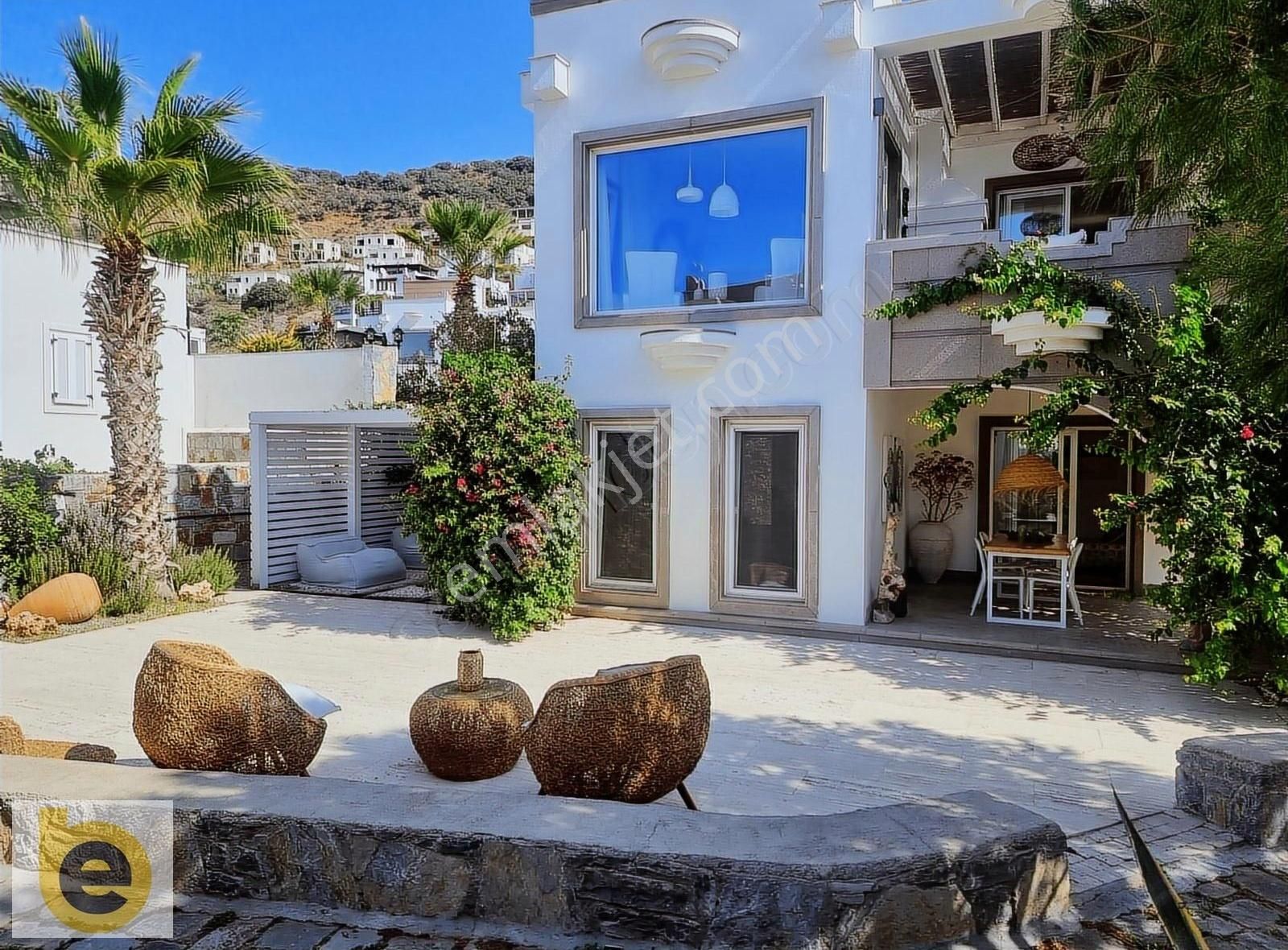 Gümüşlük'te Site İçerisinde Müstakil Deniz Manzaralı 3+1 - Görsel 13