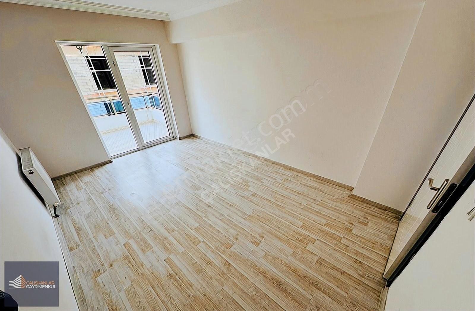 Sincan Menderes Satılık Daire Menderes'te/3+1/ara Kat/kombi,petek/cam Balkon/merkezi Konum/ful