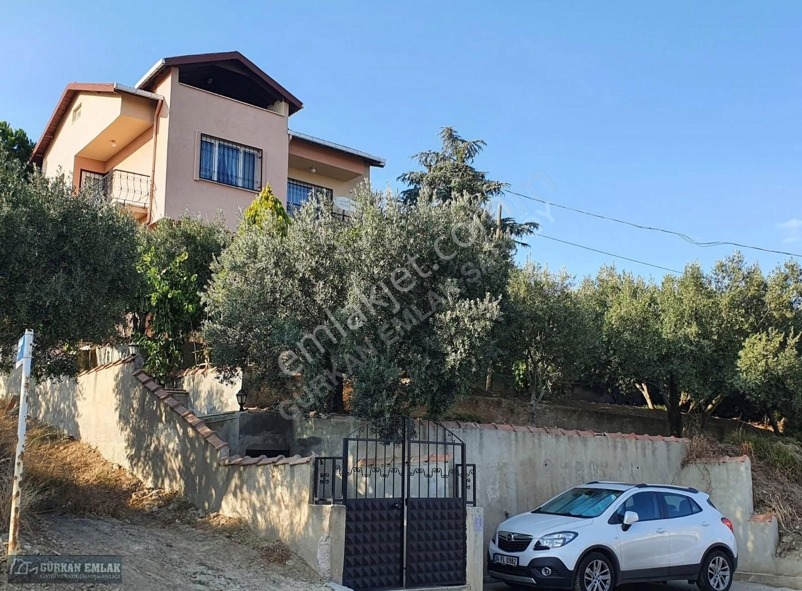 Şarköy Mürefte Satılık Villa Gürkan Emlak'tan Deniz Manzaralı 4+1 1.000m² Bahçeli Villa