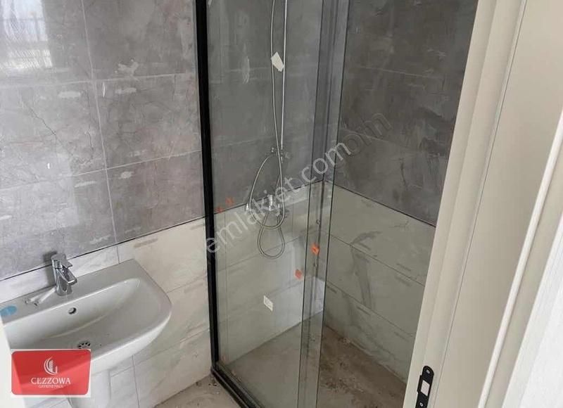 Azor Sarmaşık Villa Tiribles Üçkatlı Satık Villa 5+2 Havuzlu - Görsel 14