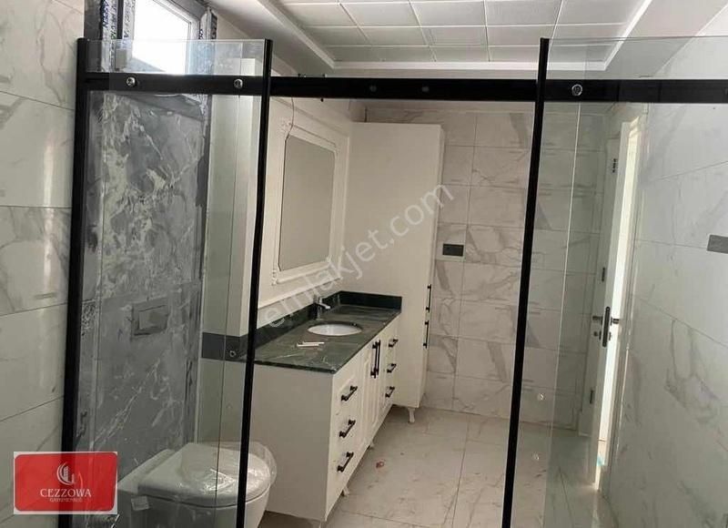 Azor Sarmaşık Villa Tiribles Üçkatlı Satık Villa 5+2 Havuzlu - Görsel 29