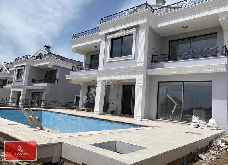 Azor Sarmaşık Villa Tiribles Üçkatlı Satık Villa 5+2 Havuzlu - Görsel 28