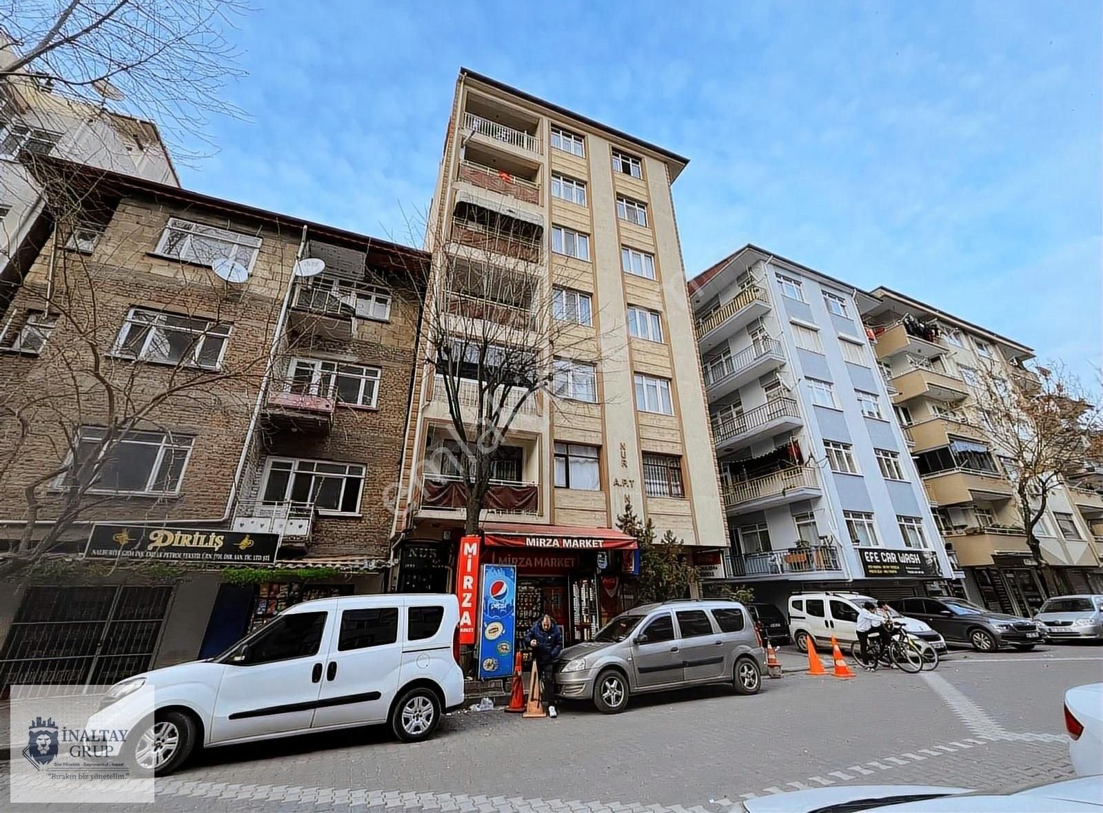 İzmit Kadıköy Satılık Daire İzmit Kadıköy Mah Asansörlü Arakat 3+1-satılık Daire