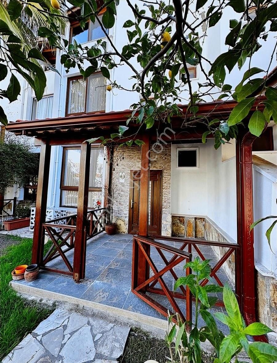 Milas Ören Satılık Villa Muğla Örende Denize 150 Mt Full Yapılı Havuzlu Dubleks