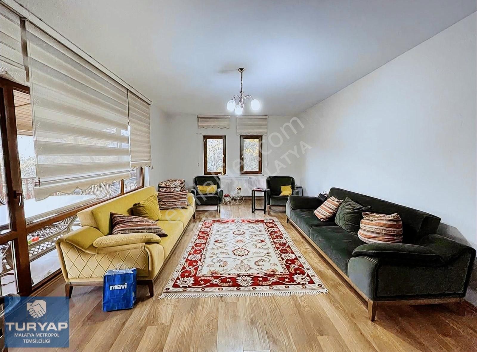 Yeşilyurt Mullakasım Kiralık Villa Turyap'tan Bahçesaray Konakları'nda 3+1 Kiralık Villa