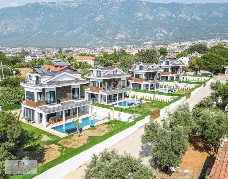 Fethiye Ölüdeniz Satılık Villa Hisarönü'nde Müstakil 4+1 Özel Havuzlu 500m2 İçinde Villa