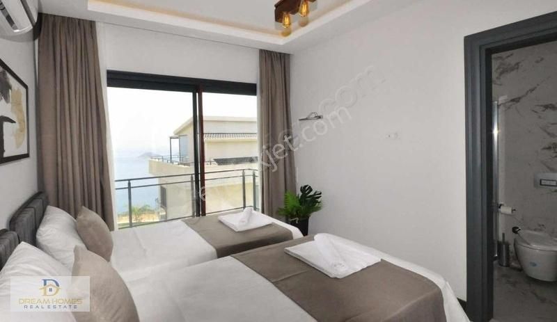 Kaş Kalkan Satılık Villa Kalkan'da Eşyalı Satılık Müstakil Özel 4+1 Villa