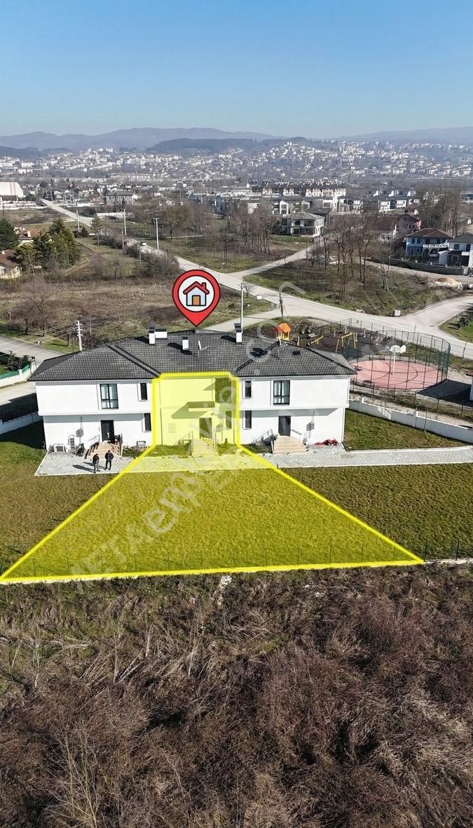 Düzce Merkez Kuyumcuhacıali Satılık Villa Kuyumcu Hacı Ali Merkezinde Geniş Bahçeli Satılık Villa