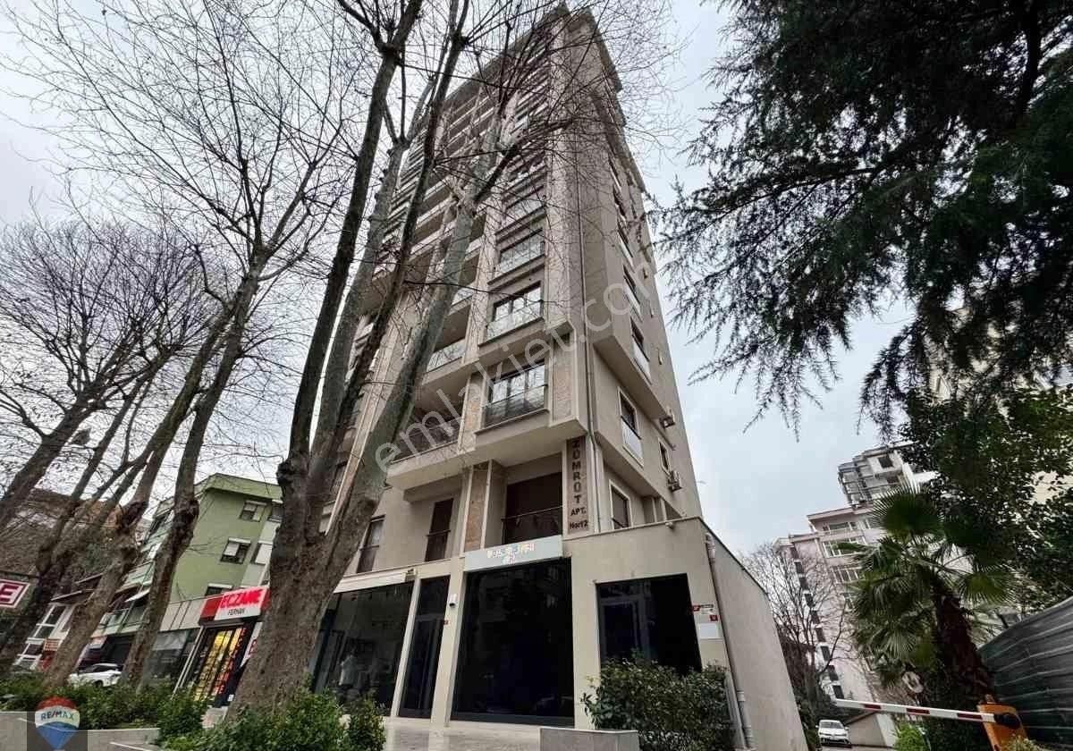 Kadıköy Kozyatağı Satılık Daire Kozyatağı Avşar Sokakta Adalar Manzaralı Yenı 3+1 Satılık