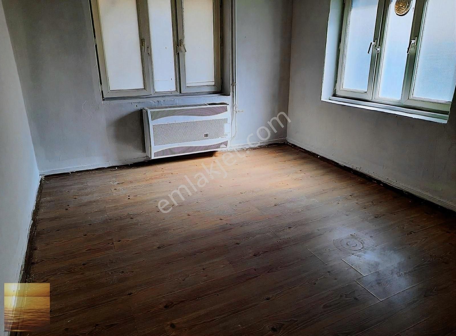 Eyüpsultan Nişancı Kiralık Daire Merkezi Konumda 2+1 Amerikan Mutfaklı Kiralık Ters Dubleks