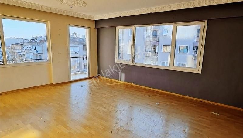 Bornova Erzene Kiralık Daire Ege Üniversitesi Yakını Merkezi Konumda 3+1 Kiralık Daire