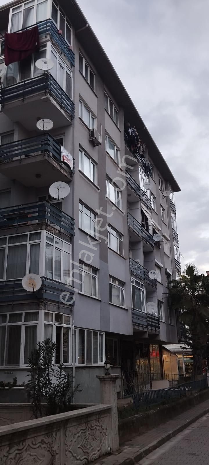 Yalova Merkez Bahçelievler Satılık Daire Bahçelievler Mahallesinde 2+1 Asansörlü Ara Kat Satılık Daire