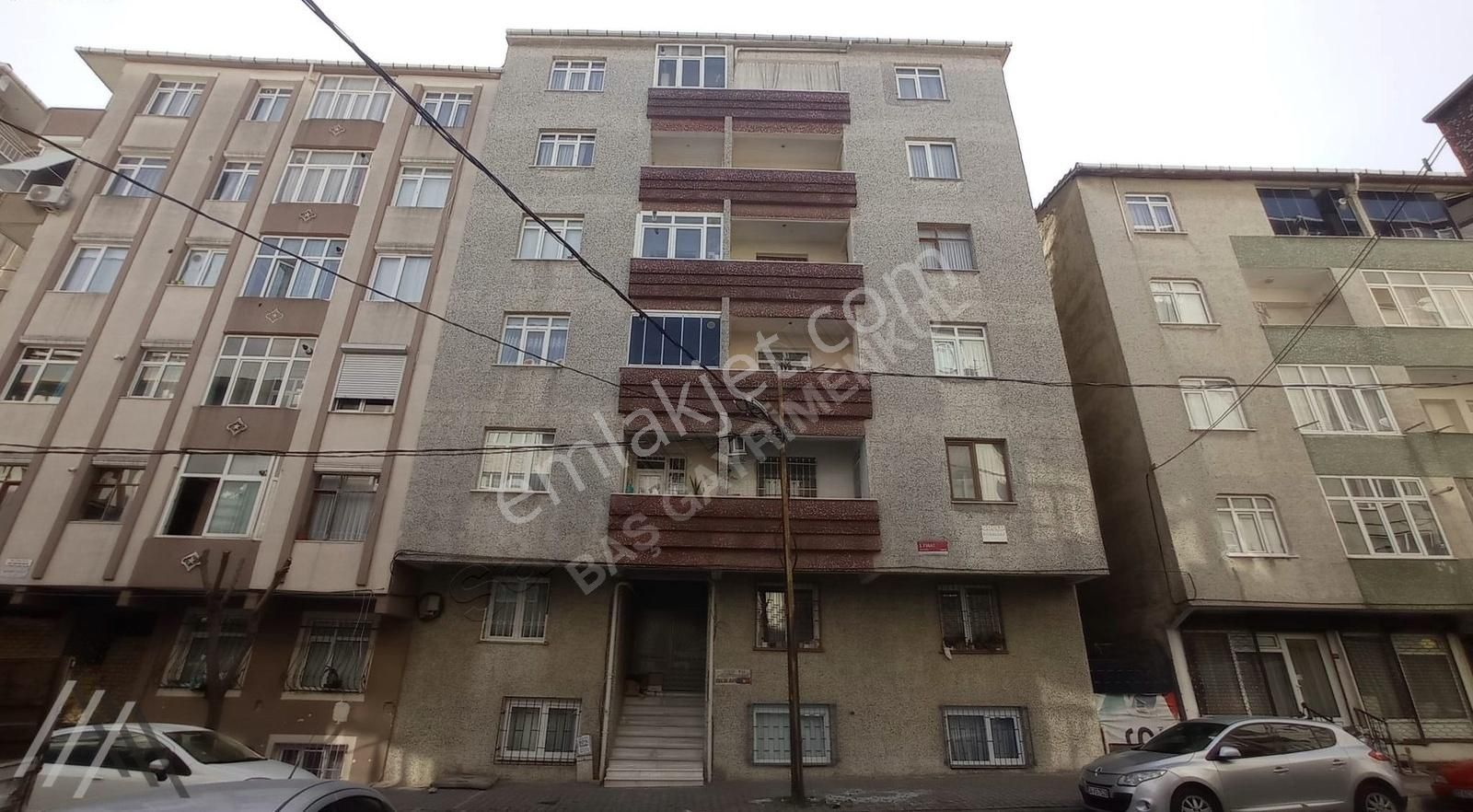 Küçükçekmece Yeşilova Kiralık Daire Baş Gayrimenkul'den Küçükçekmece Yeşilova'da 2+1 Kiralık Daire