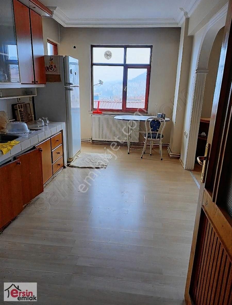 Giresun Merkez Osmaniye Kiralık Daire Ersın Emlaktan Sınema Cad Esyalı Kıralık 1+1 Dogalgazlı Daıre