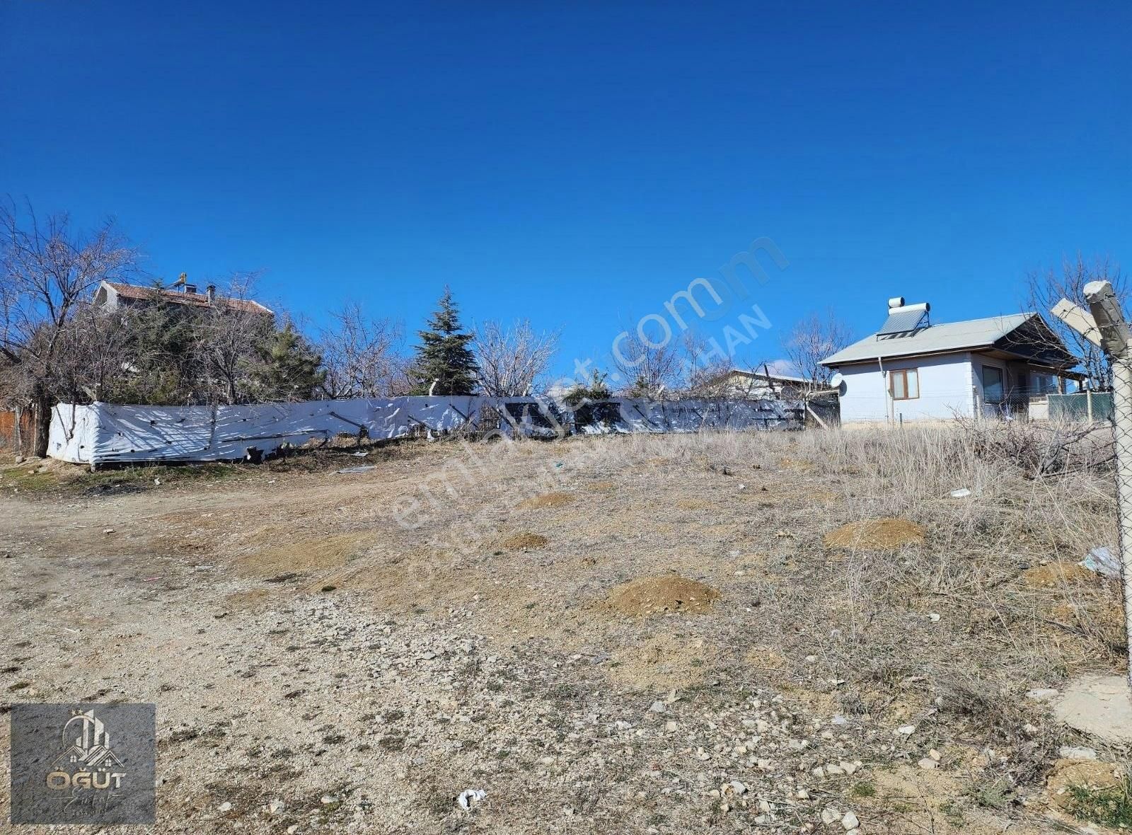 Karşıyakada Etrafı Çevrili Manzaralı Köşe Tek Tapu Arsa..... - Görsel 8