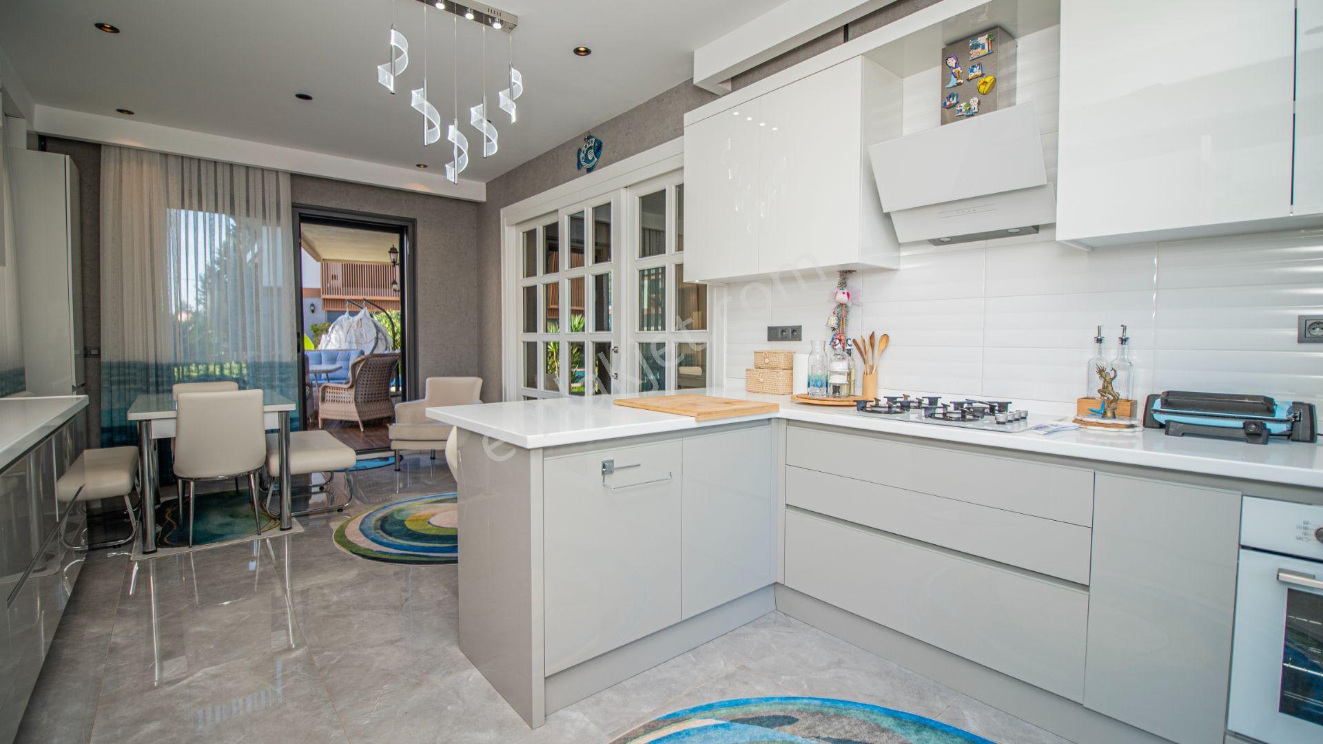 Antalya Döşemealtı Yeşilbayır'da 7+1 Satılık Modern Lüks Villa - Görsel 17