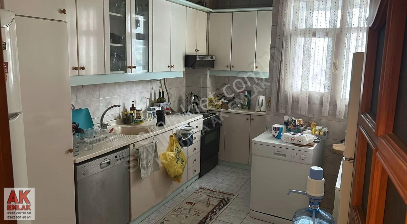 Kadıköy Eğitim Satılık Daire Kadıköy Kuyubaşı Fikirtepe 3+1 /140 M2 4200.000