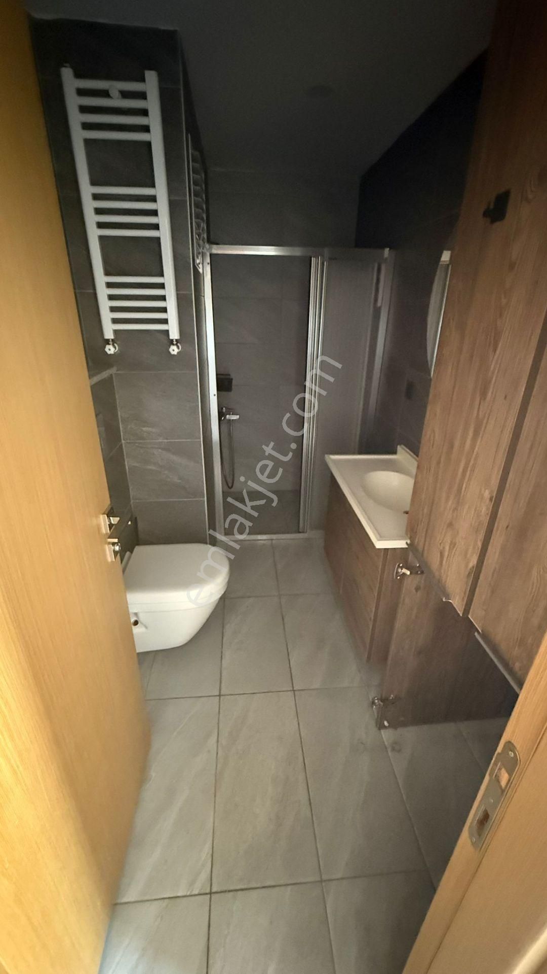Zorlu Gayrimenkul'den Cemalpaşa Mah'de 1+1 Aylık Kiralık Donanımlı Daire - Görsel 2