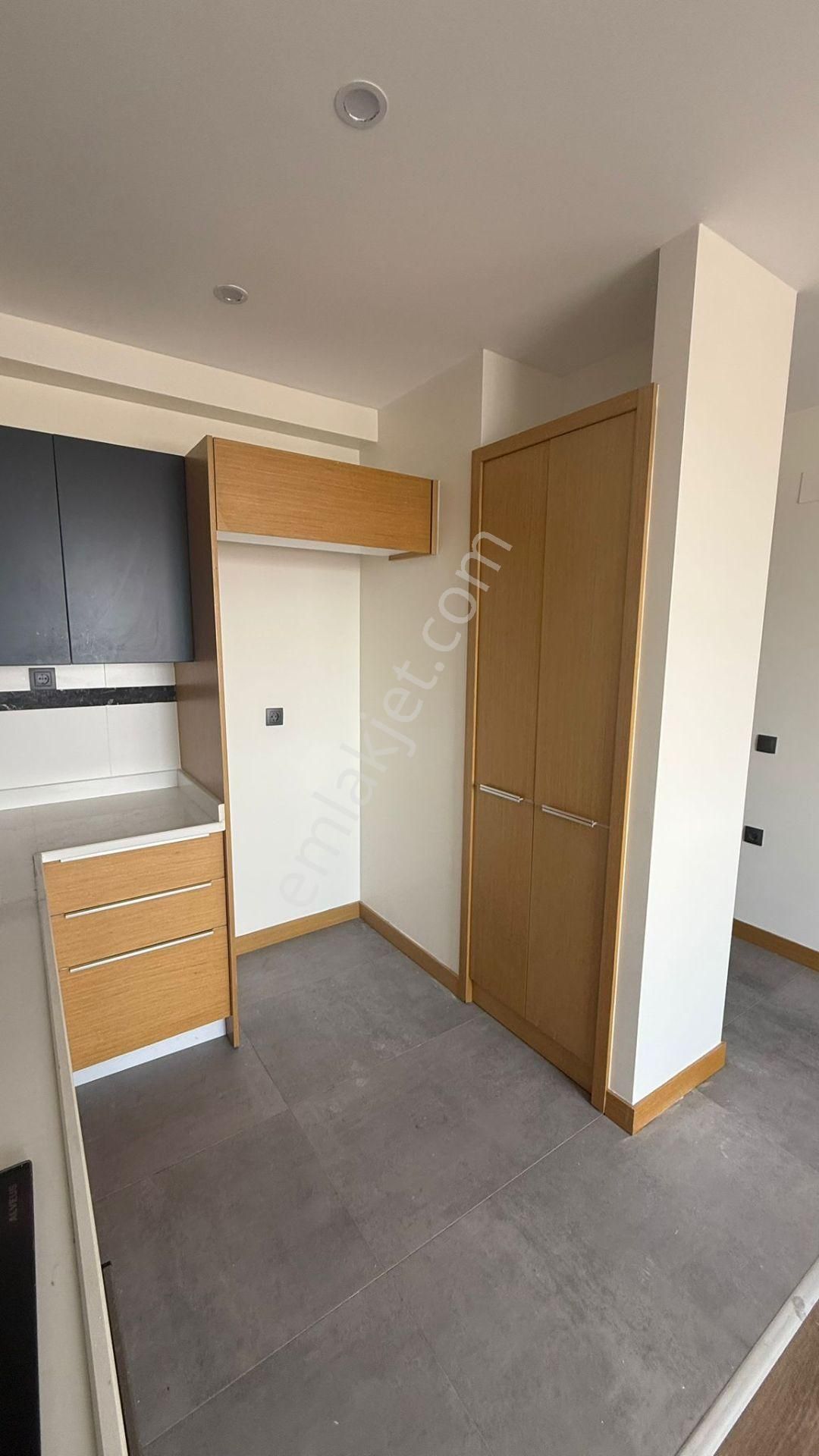 Zorlu Gayrimenkul'den Cemalpaşa Mah'de 1+1 Aylık Kiralık Donanımlı Daire - Görsel 13