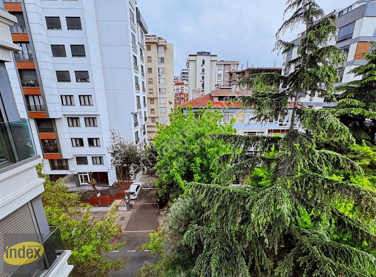 Kadıköy Suadiye Satılık Daire İndex'den Bağdat Yakını Prestijli Binada 4 Yıllık Boş 3+1