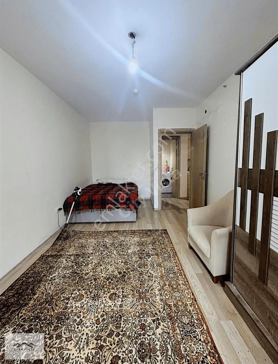 Esenyurt Yeşilkent Satılık Daire Fi Tower Sitesinde Satılık Havuz Cephe 1+1 Boş Eşyalı Daire