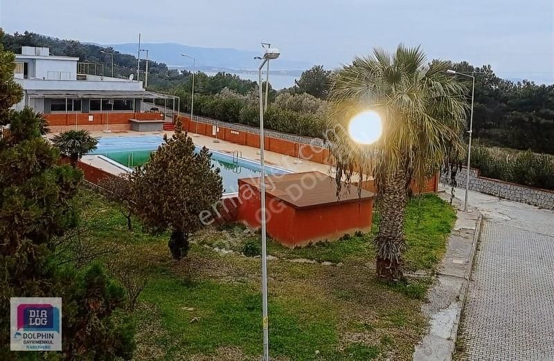 Urla Şirinkent Satılık Villa Urla Site İçi Villa Havuz Dibinde Deniz Ve Doğa Manzaralı