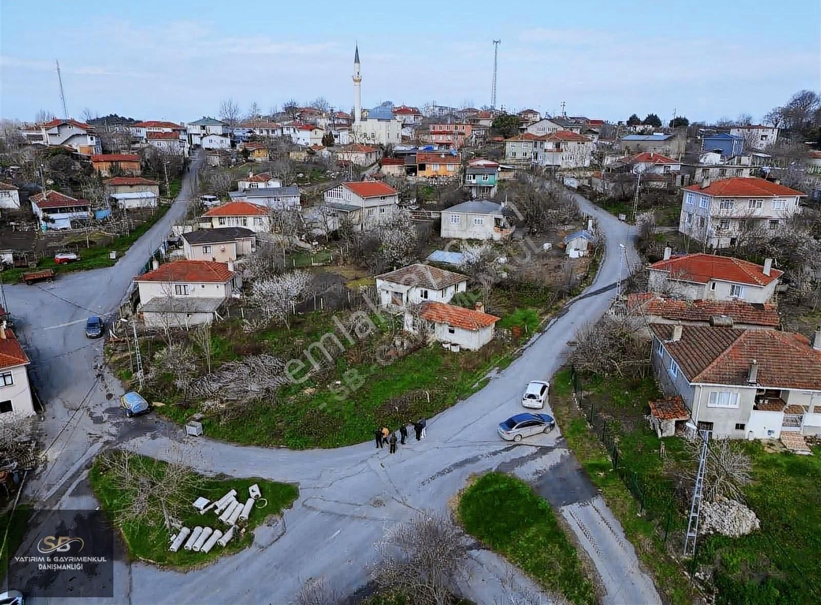 Çatalca Hisarbeyli Satılık Konut İmarlı Çatalca Hisarbeyli Mahallesindeki Ev Ve Arsamız Satılıktır...