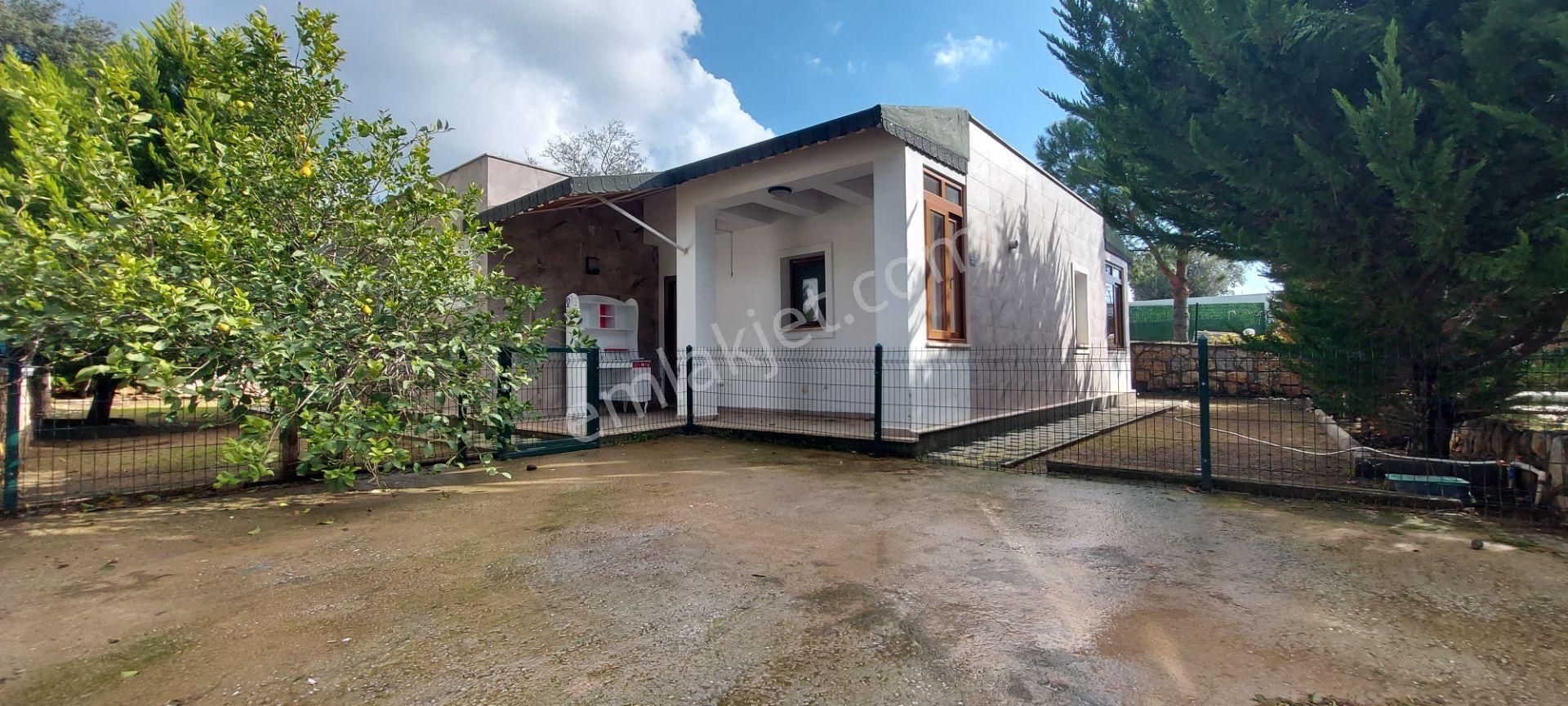 Tamamen Müstakil Geniş Bahçe Kullanımlı Satılık Tek Katlı Villa - Görsel 35