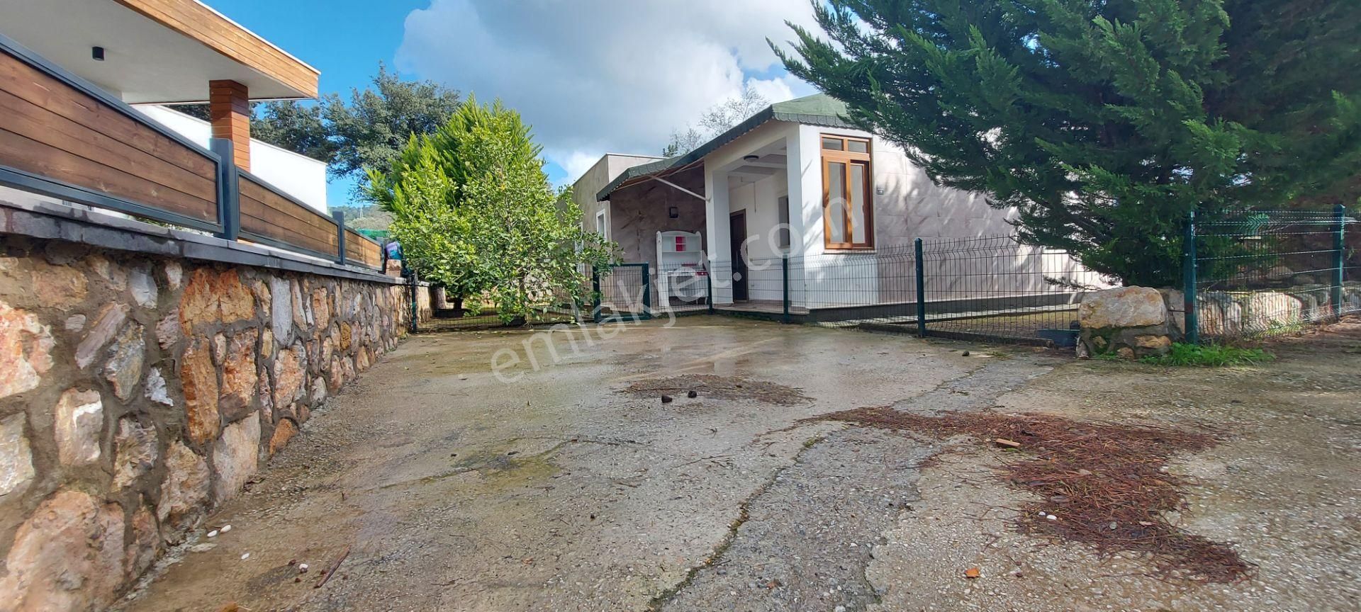 Tamamen Müstakil Geniş Bahçe Kullanımlı Satılık Tek Katlı Villa - Görsel 32