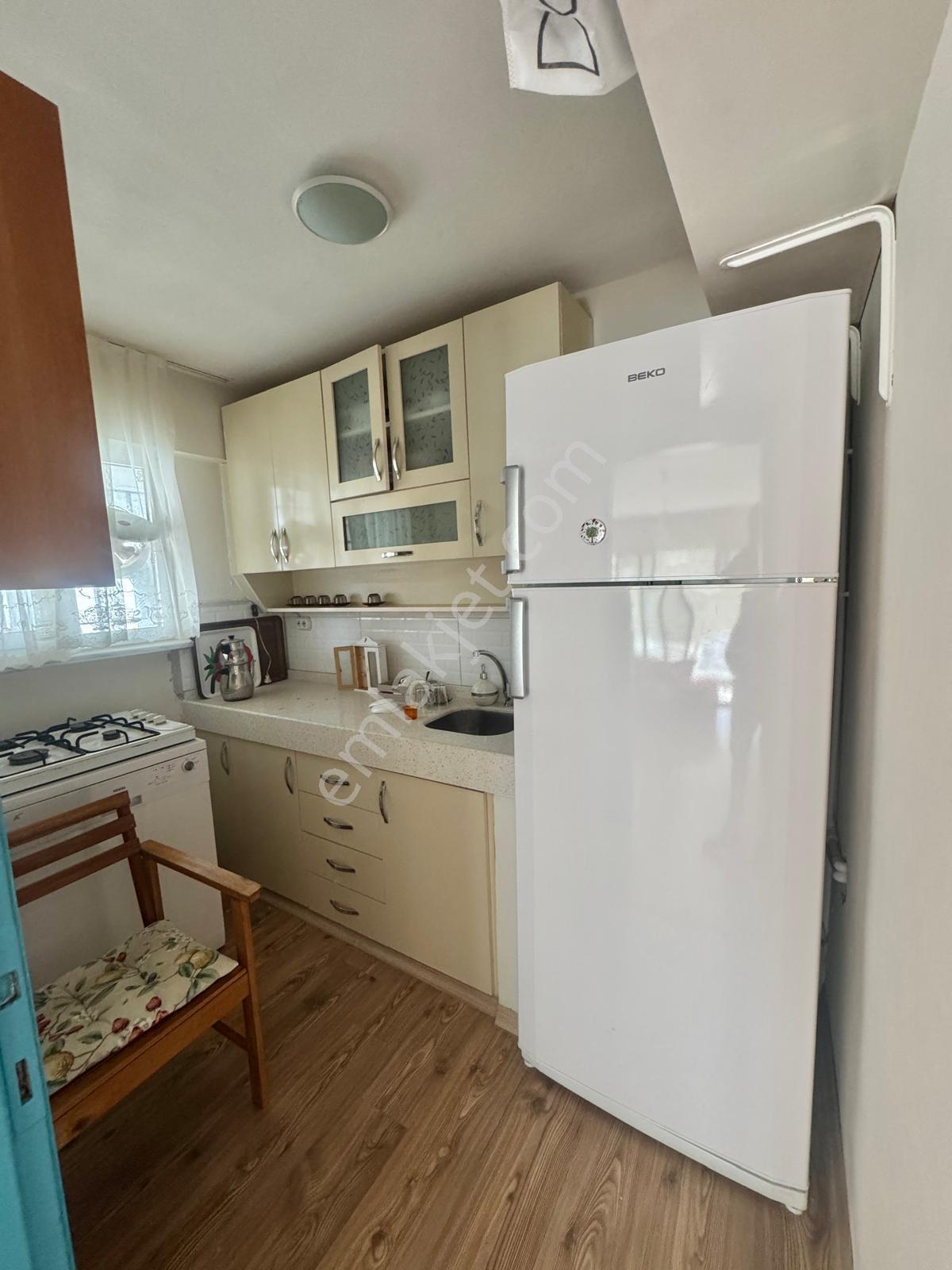2+1 Masrafsız Merkezi Konumda Marmara 7 Sitesi Denize 100 M Fırsat Daire - Görsel 8