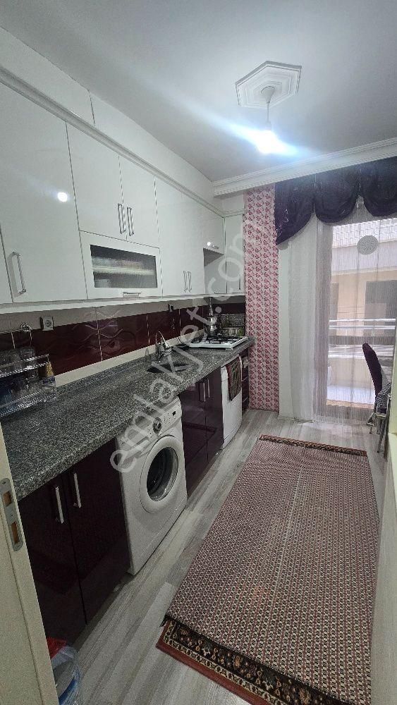 2+1 Asansörlü Binada Satılık Daire Yıldız Emlak'tan